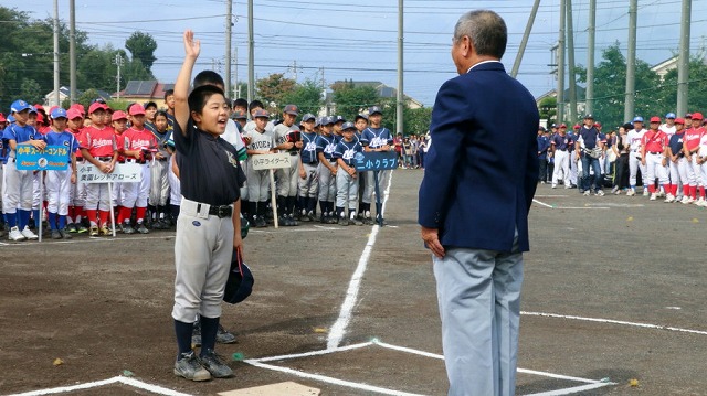 元気よく宣誓するライオンズ主将